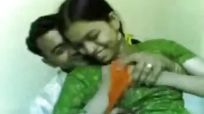 কার্ভি ইংলিশ সেক্স ভিডিও স্লাট ম্যাসেজার দ্বারা হার্ড fucked