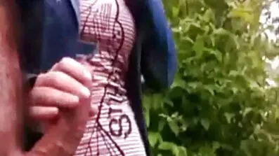 মেয়েটি তার প্যান্টি সরিয়ে পাছায় আঙ্গুল ইংলিশ সেক্স ভিডিও এইচডি দেয়।