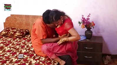 লোকটি চোদার পর ছাত্রের গুদ তার পুরুষ ইংলিশ ভিডিও সেক্স ভিডিও রসে ভরে দিল।
