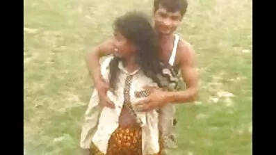 একটি ক্রীড়া লোক একটি কালো ইংলিশ সেক্স ভিডিও সেক্স শিশ্ন সঙ্গে একটি কোমল মেয়ে fucked