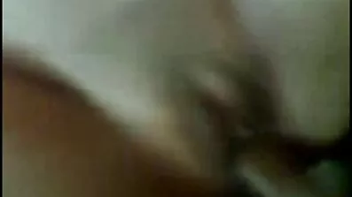 একটি ক্ষীর ইংলিশ সেক্স ভিডিও ব্লু ফিল্ম মোরগ উপর বসে এবং boobs চূর্ণ