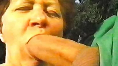 কালো কেশবিশিষ্ট দুশ্চরিত্রা এর গর্ত বিশাল cocks সঙ্গে fucked হয় ইংলিশ হট সেক্স ভিডিও