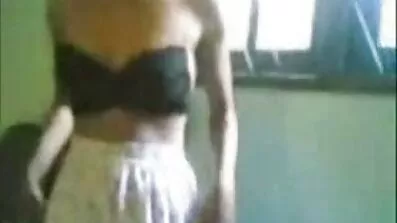 একটি বিশাল dildo সঙ্গে, দুই মহিলা মজা জন্য pussies বন্ধ সেক্স ভিডিও ইংলিশ ঝাঁকুনি